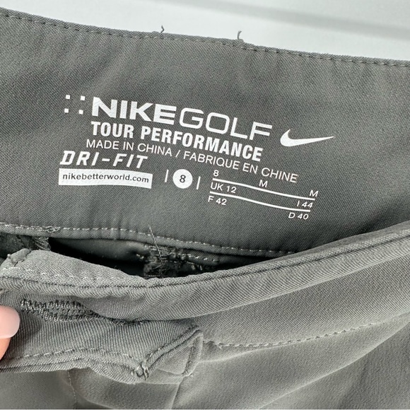 NIKE GOLF Tour Performance Dri-Fit Olive Green Bermuda Shorts Women's Size 8 - Picture 3 of 4